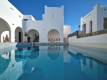 aella residence