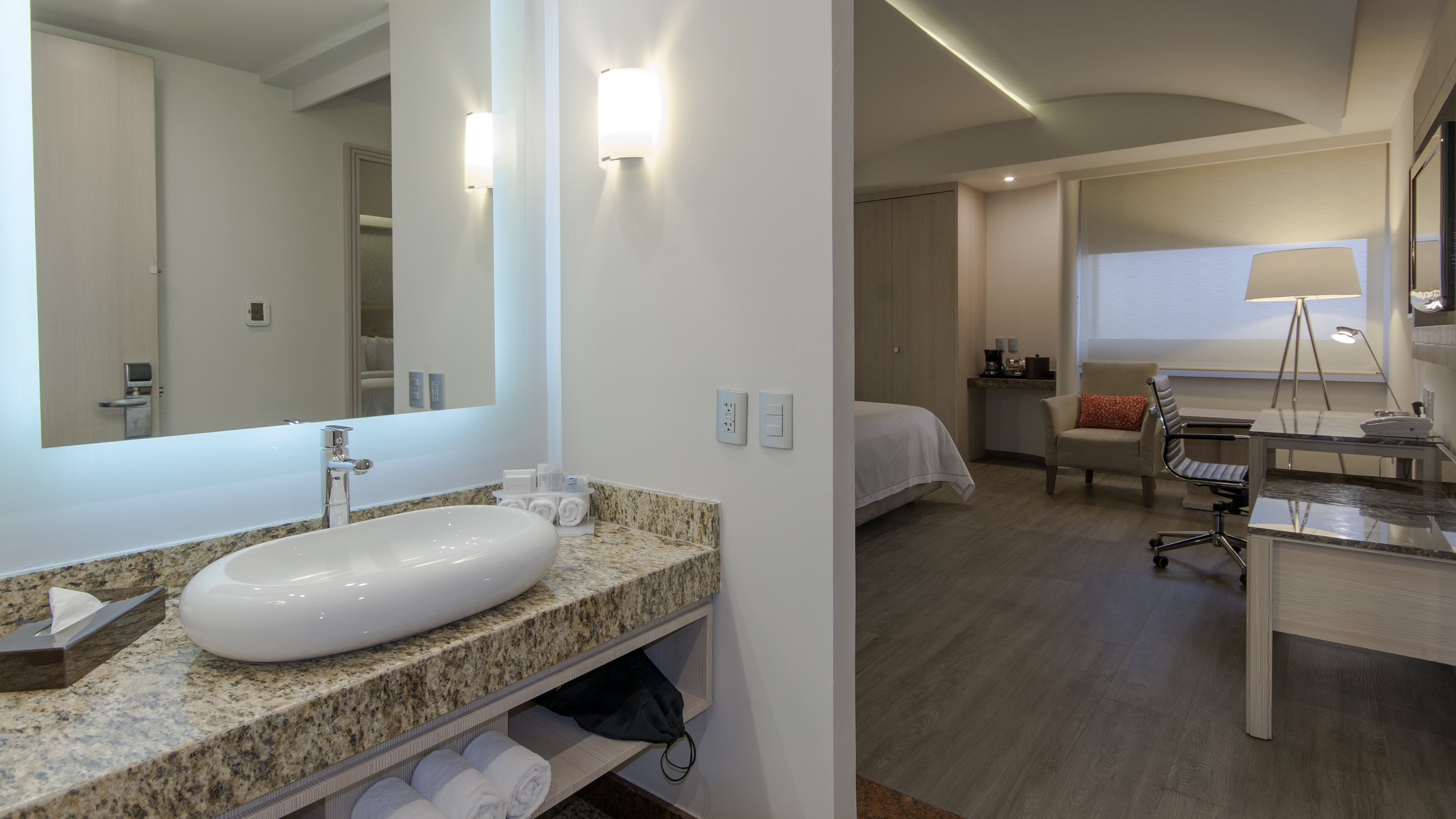 holiday inn express mexico toreo by ihg