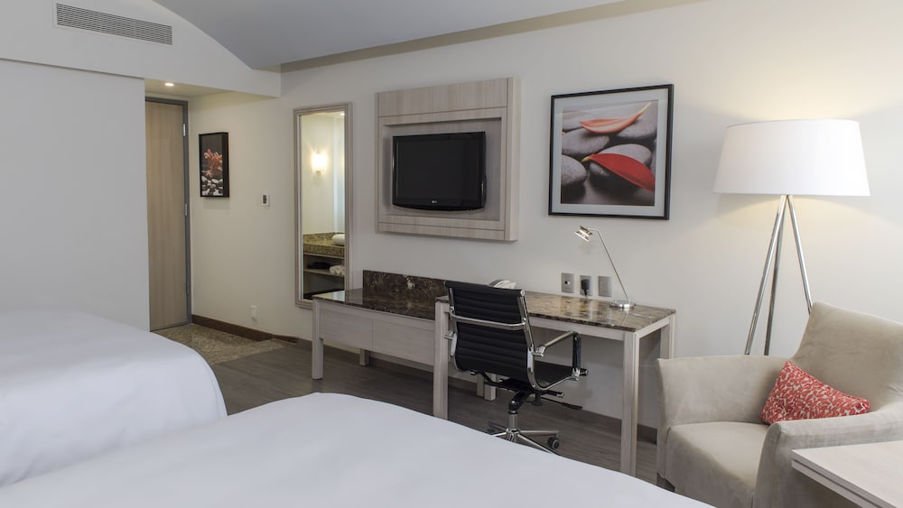 holiday inn express mexico toreo by ihg
