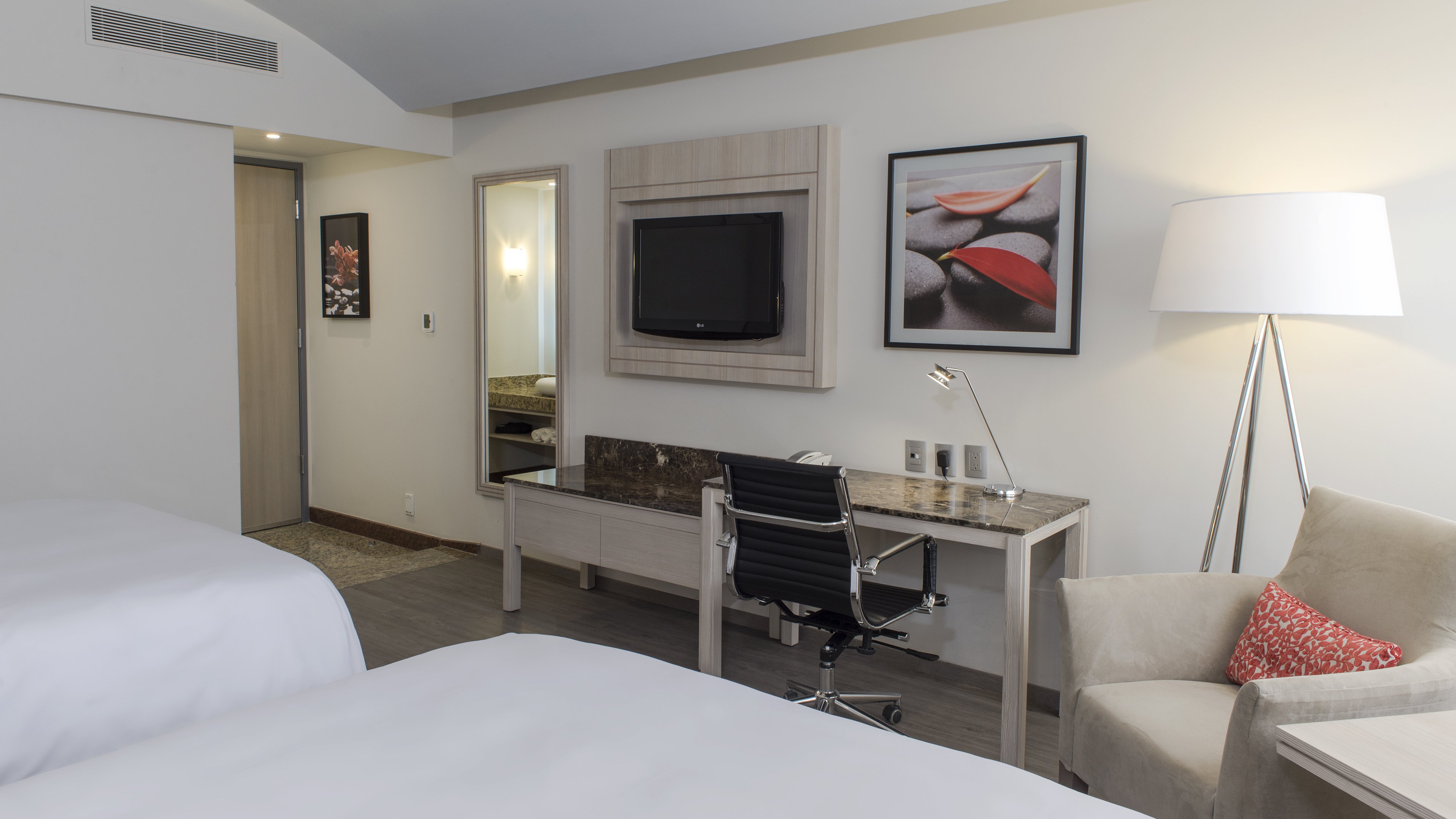 holiday inn express mexico toreo by ihg