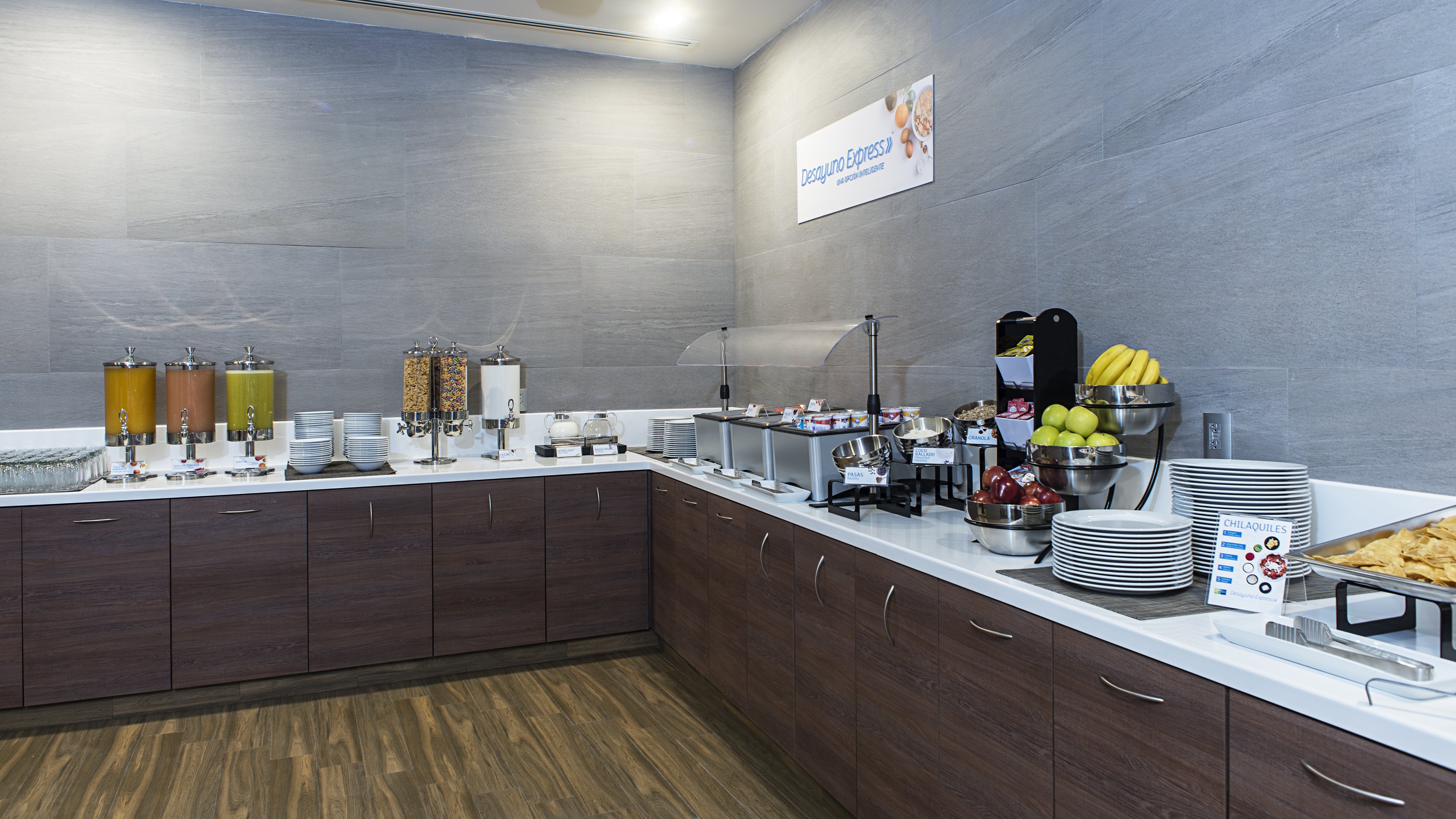 holiday inn express mexico toreo by ihg