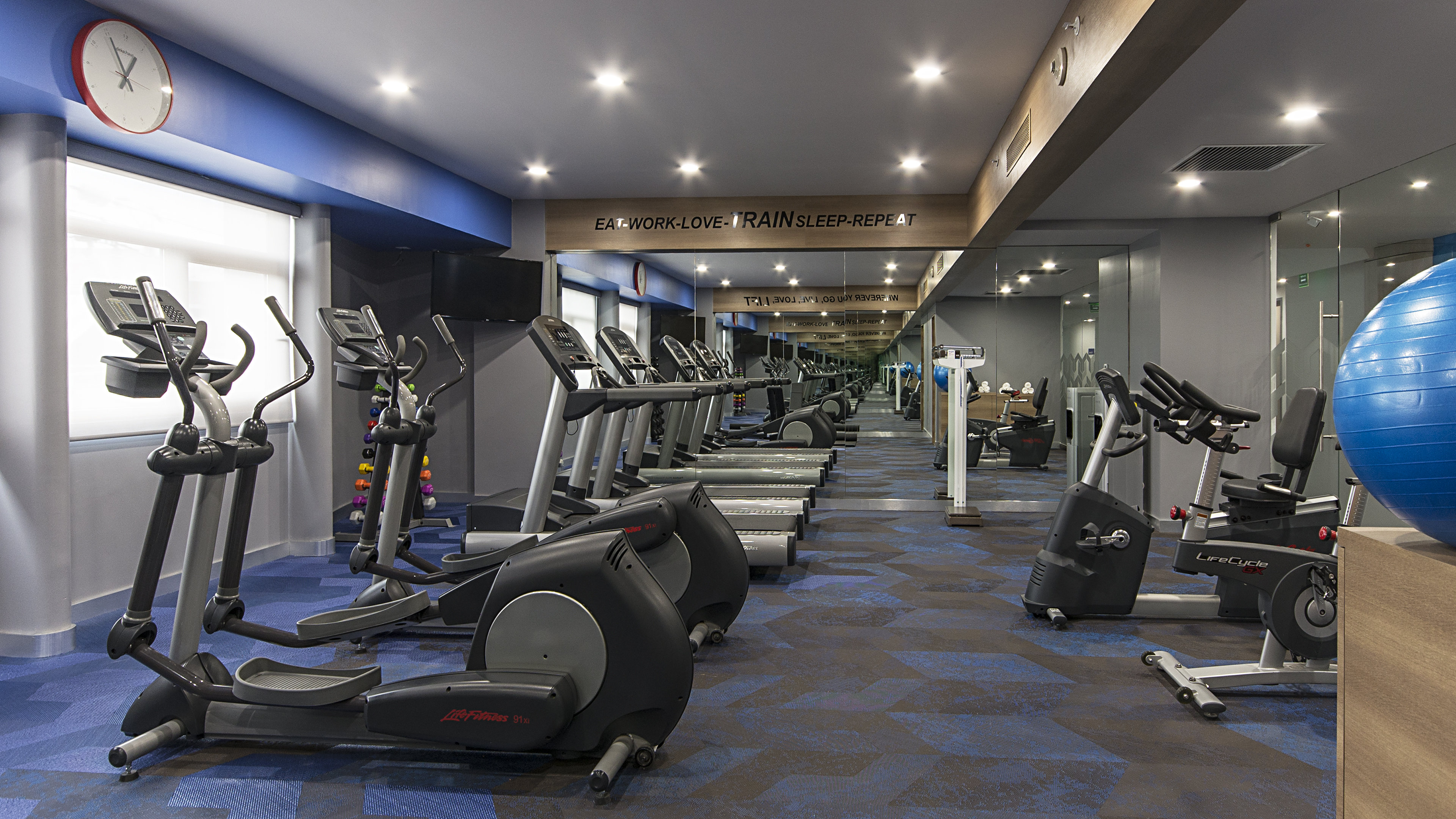 holiday inn express mexico toreo by ihg