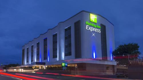 holiday inn express mexico toreo by ihg
