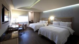 holiday inn express mexico toreo by ihg