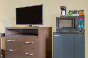 super 8 by wyndham weston wv