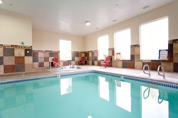 super 8 by wyndham woodburn