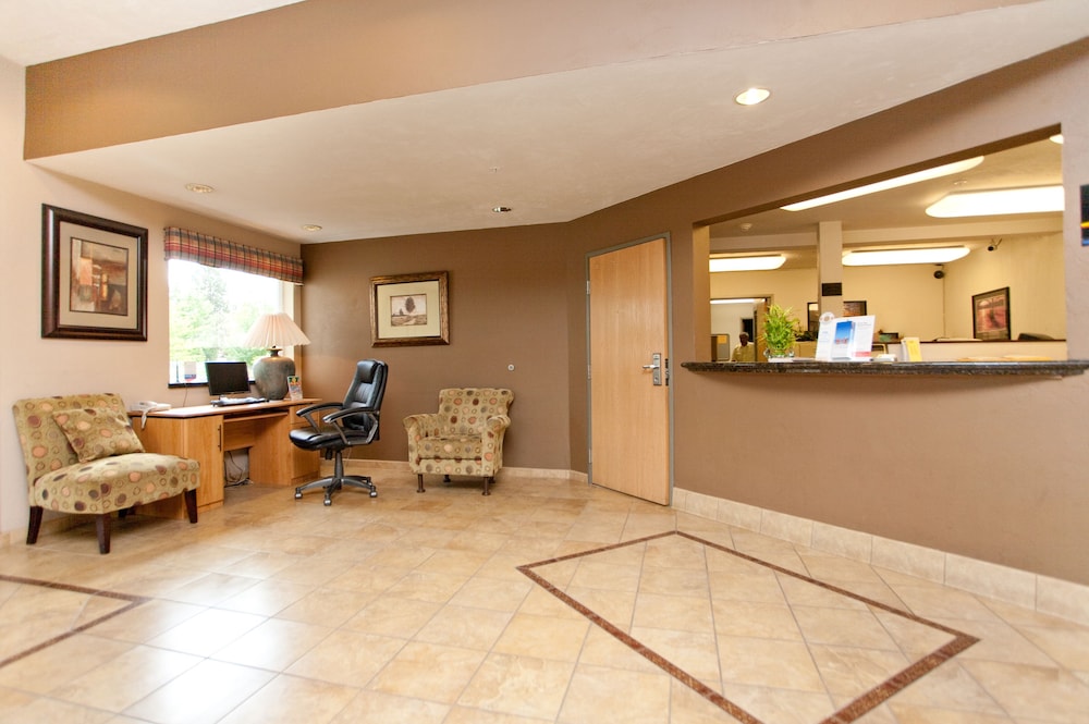 super 8 by wyndham woodburn