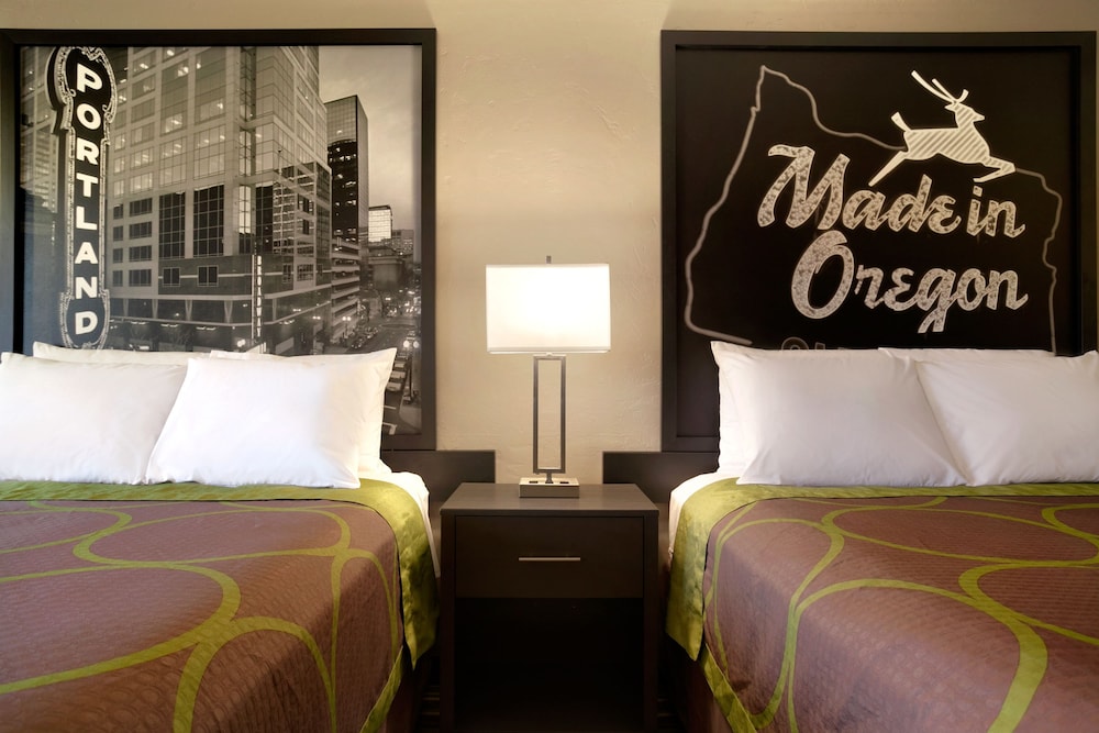 super 8 by wyndham woodburn