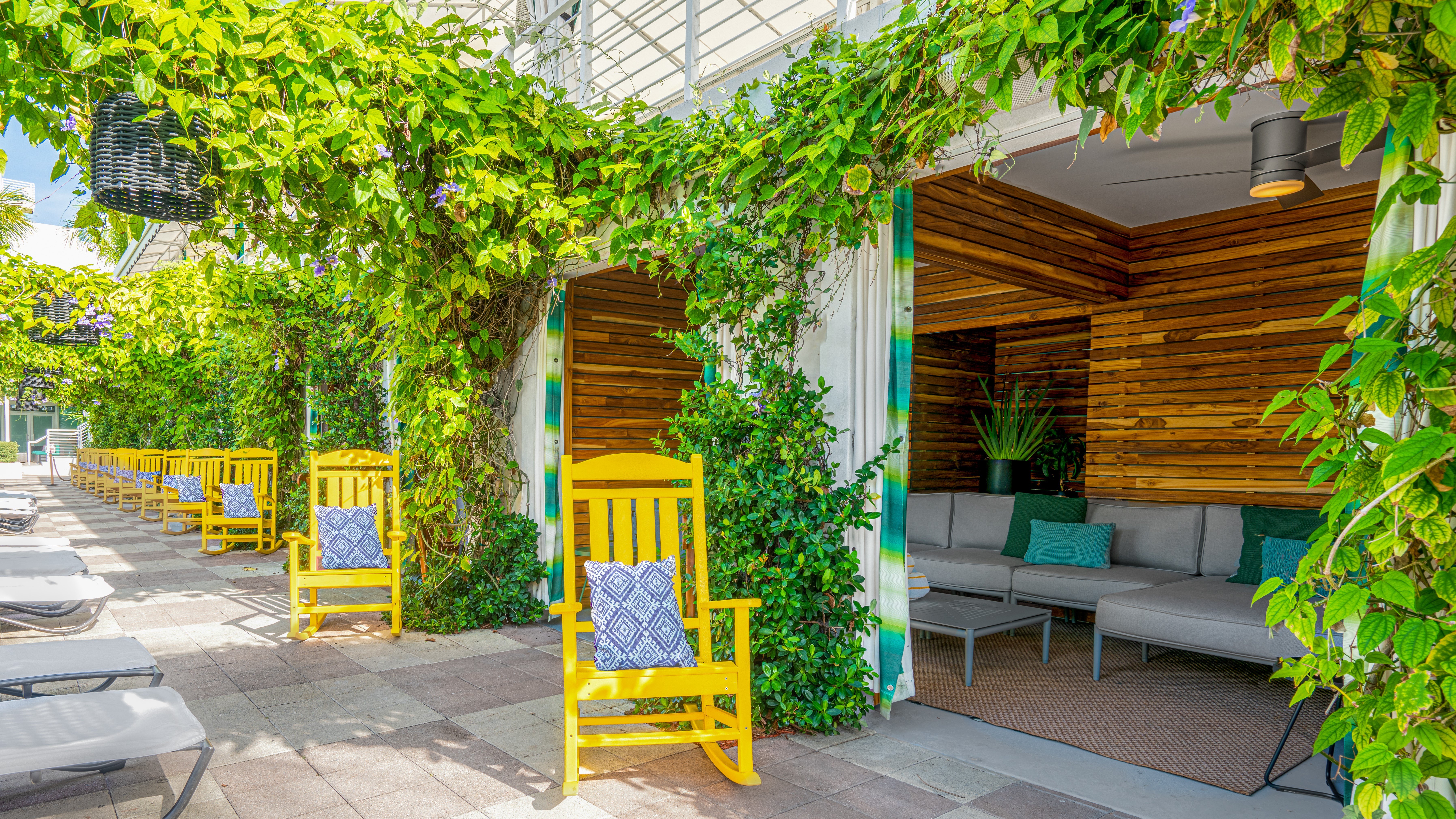 kimpton surfcomber hotel by ihg