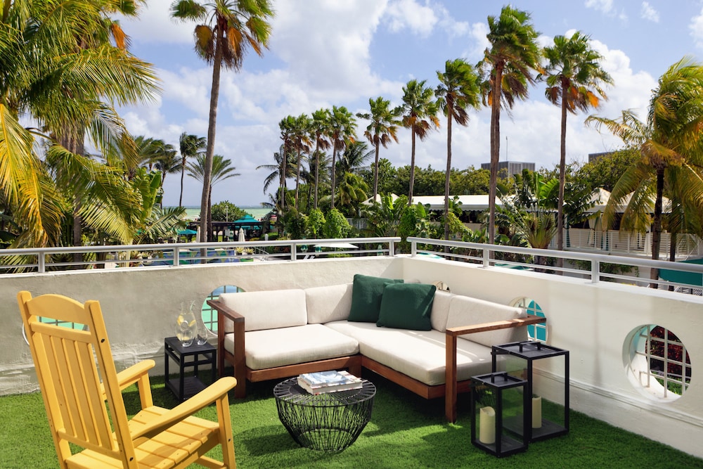 kimpton surfcomber hotel by ihg