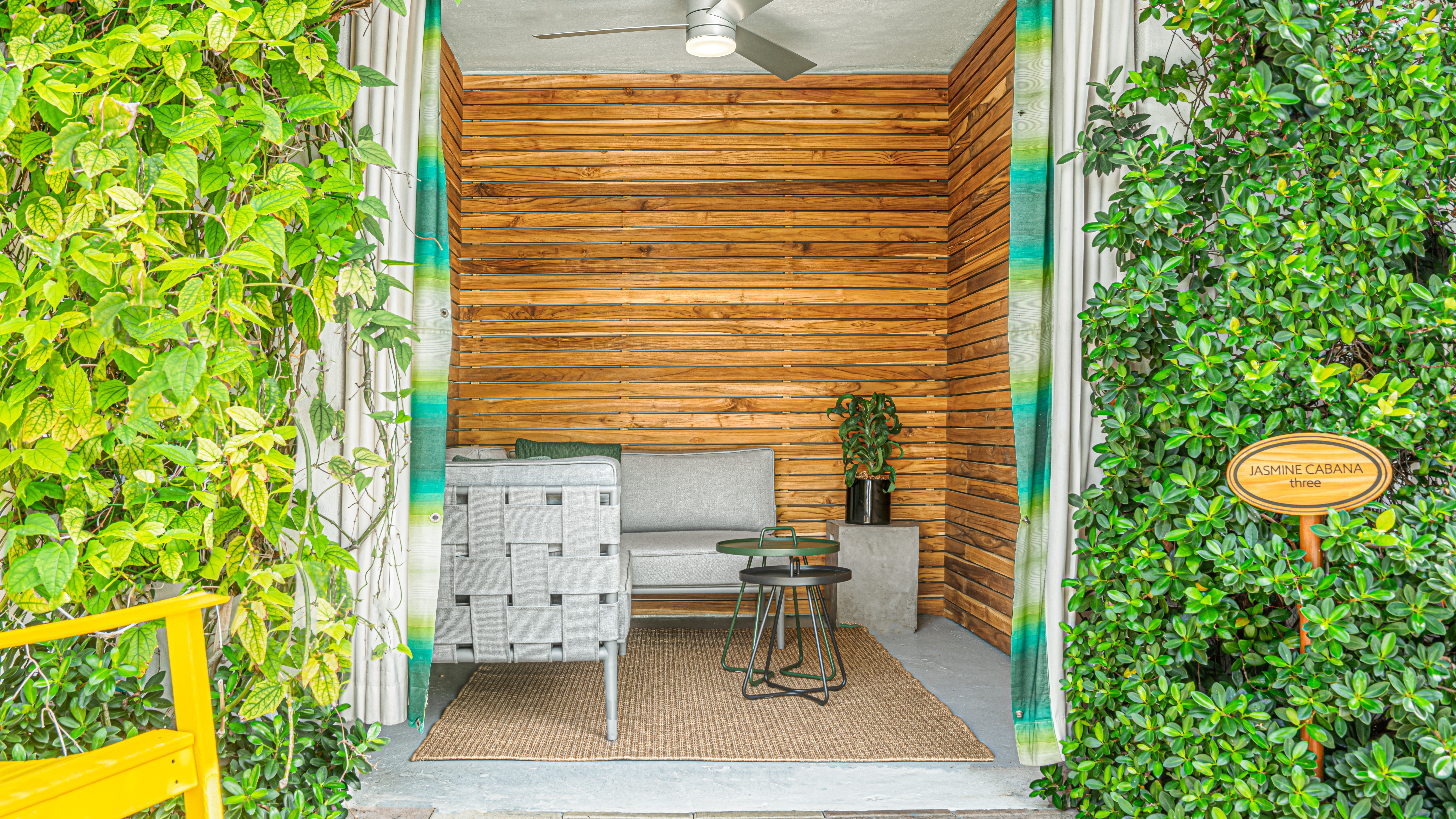 kimpton surfcomber hotel by ihg