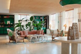 kimpton surfcomber hotel by ihg
