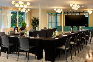 kimpton surfcomber hotel by ihg