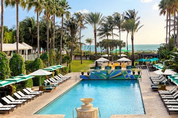kimpton surfcomber hotel by ihg