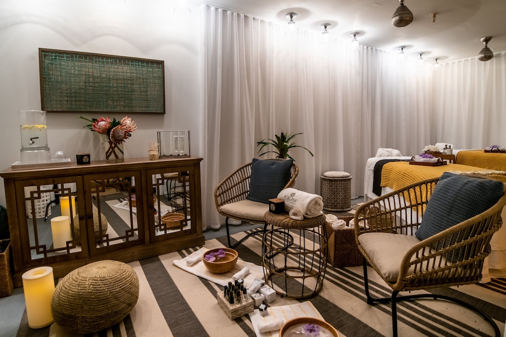 kimpton surfcomber hotel by ihg