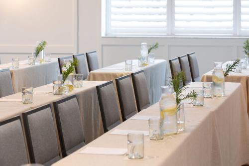kimpton surfcomber hotel by ihg
