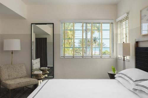 kimpton surfcomber hotel by ihg