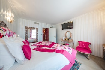 hotel le petit palais daglae