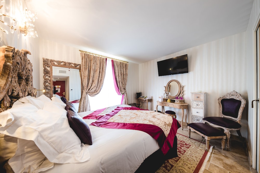 hotel le petit palais daglae