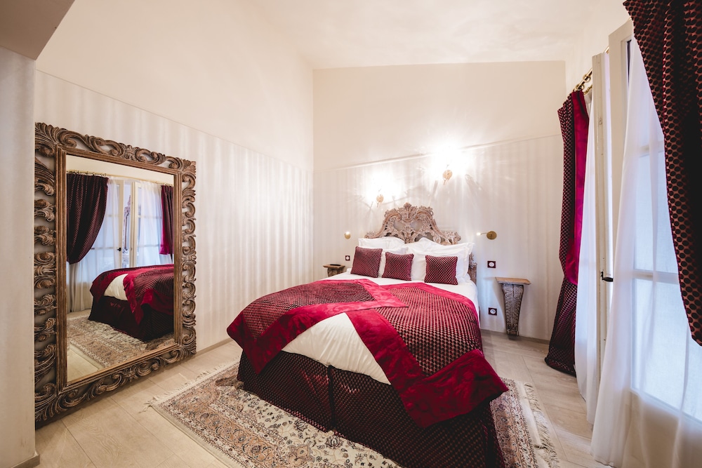 hotel le petit palais daglae