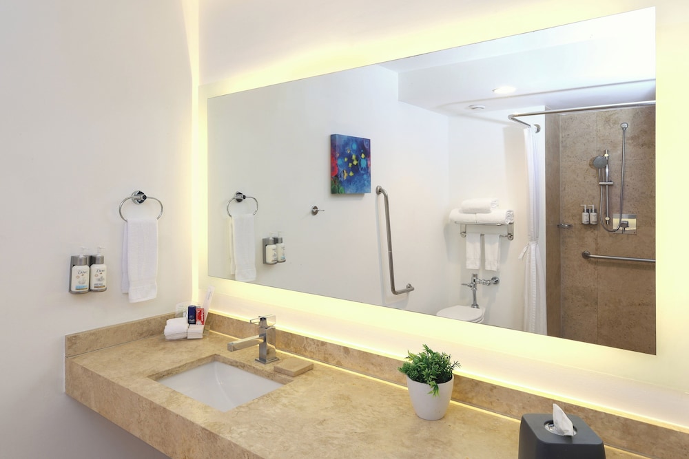 holiday inn resort mazatlan by ihg