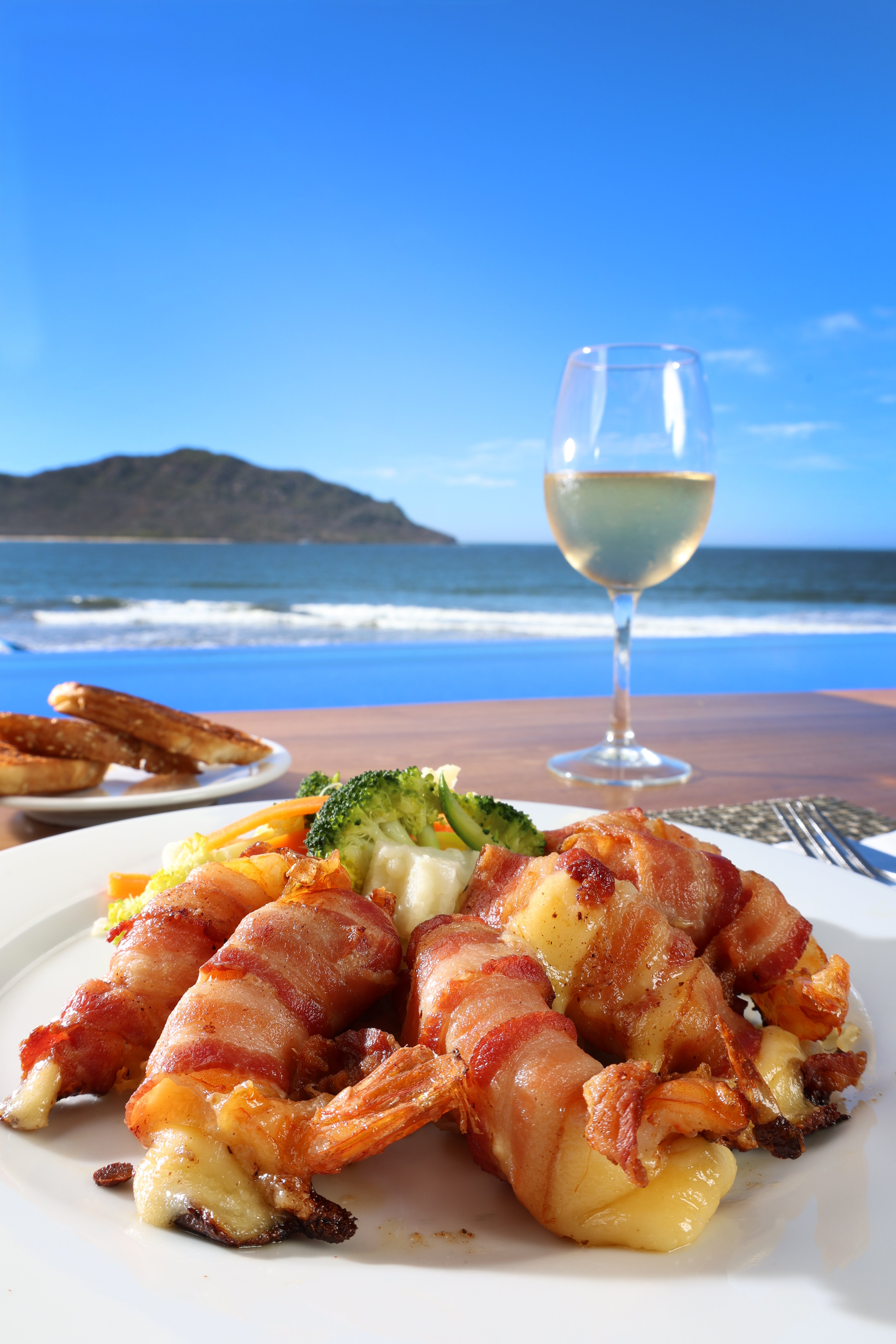 holiday inn resort mazatlan by ihg