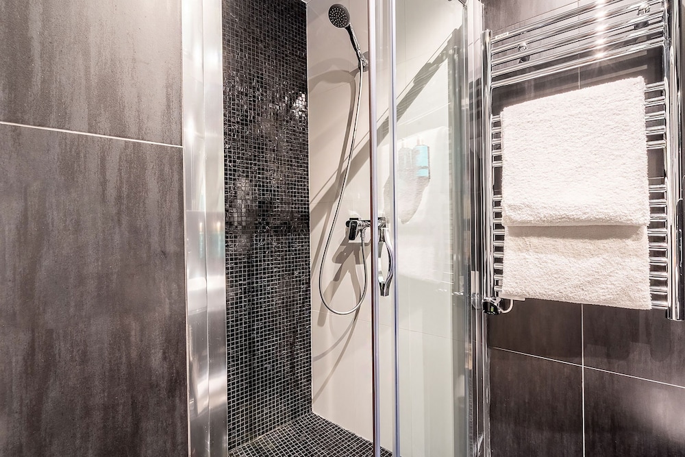 yuna les halles serviced apartments