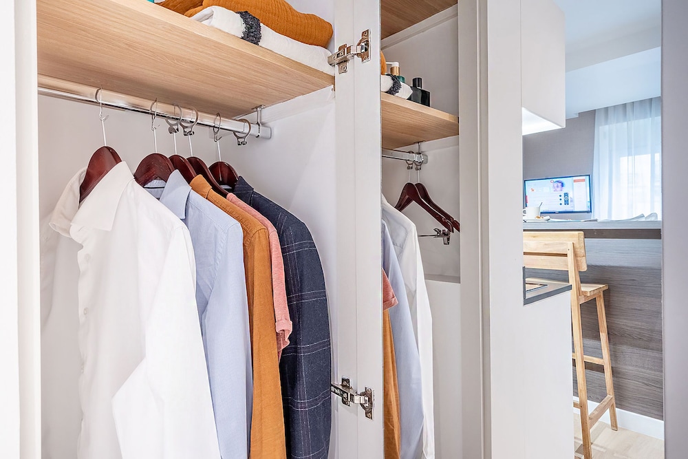 yuna les halles serviced apartments