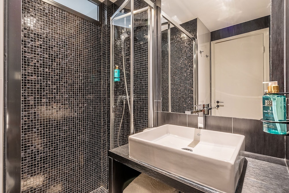 yuna les halles serviced apartments