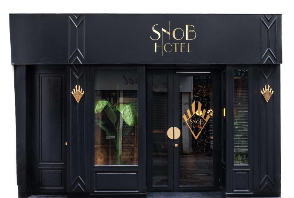 snob hotel