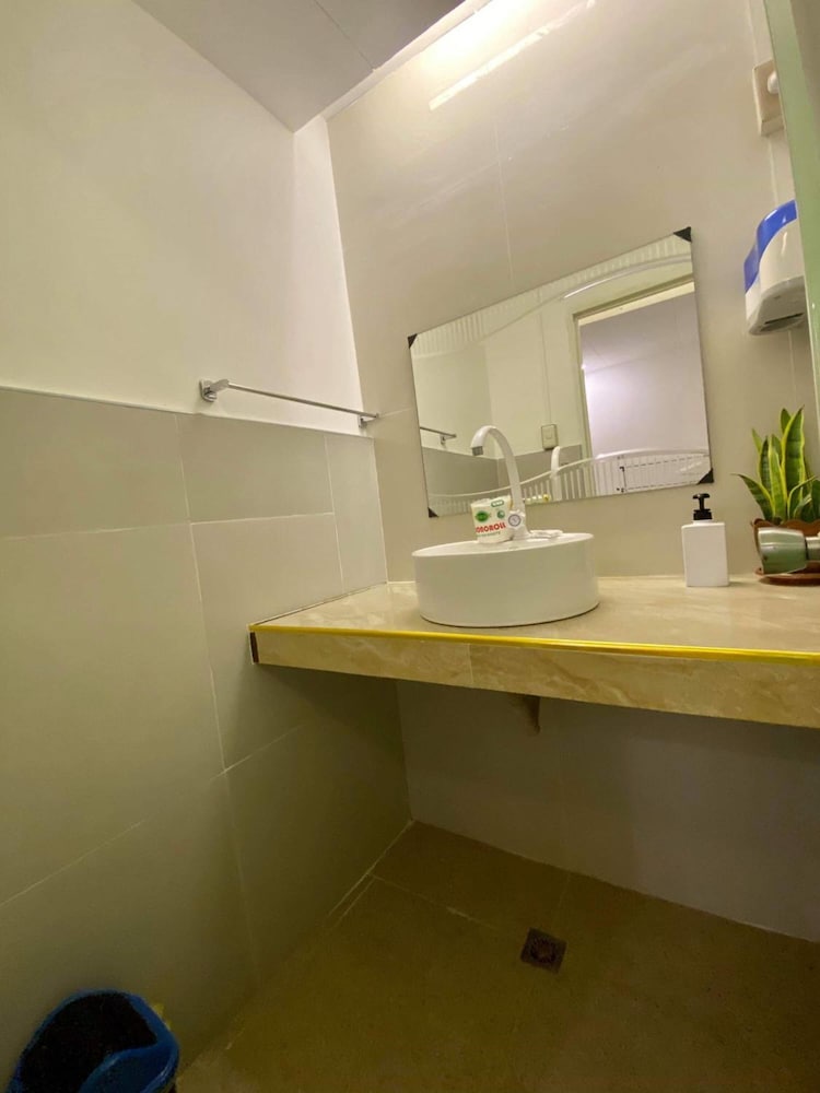 santander pebbles beach resort