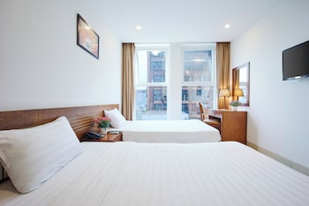 golden light hotel