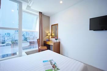 golden light hotel