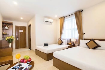 golden light hotel