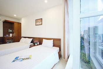 golden light hotel