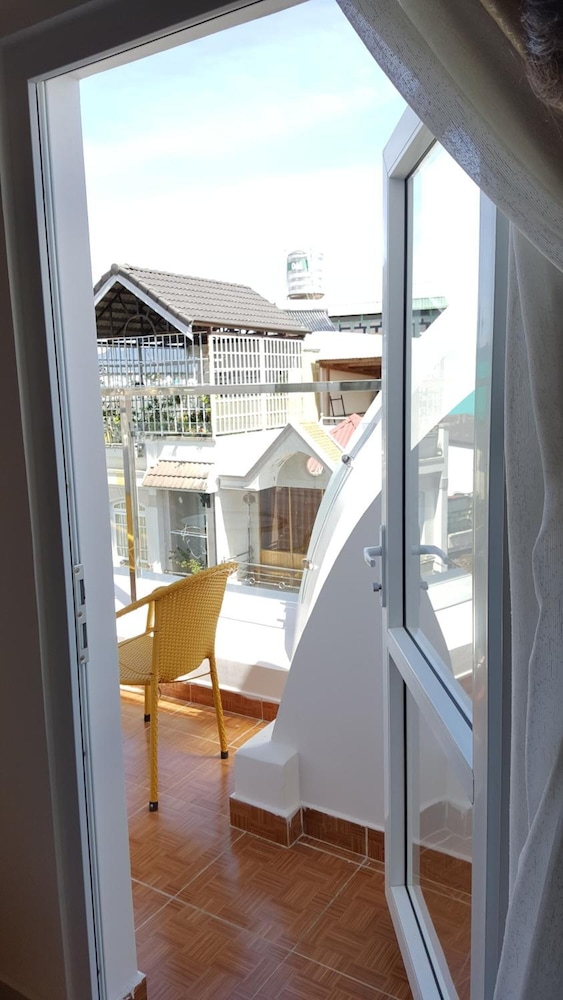 isana hotel dalat