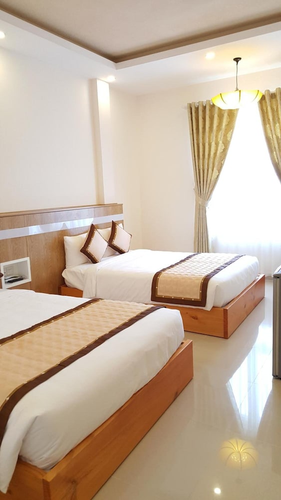 isana hotel dalat