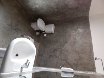 jacaranda guesthouse