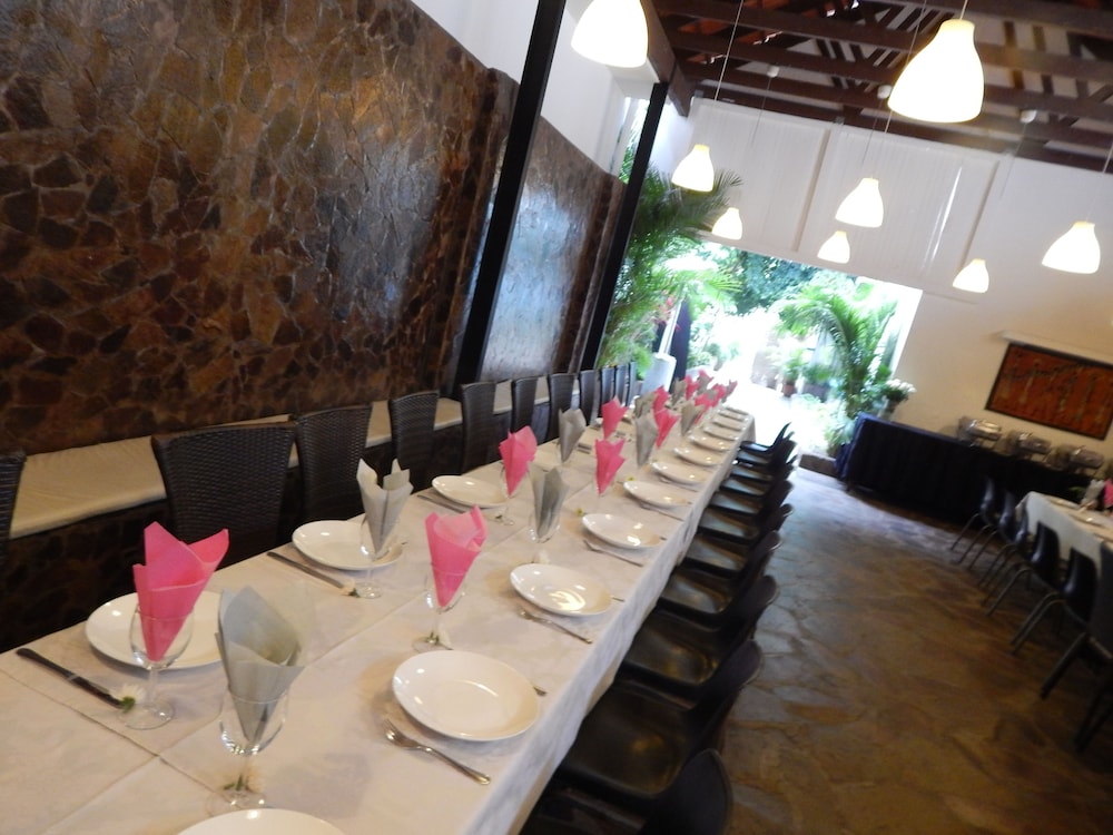 jacaranda guesthouse