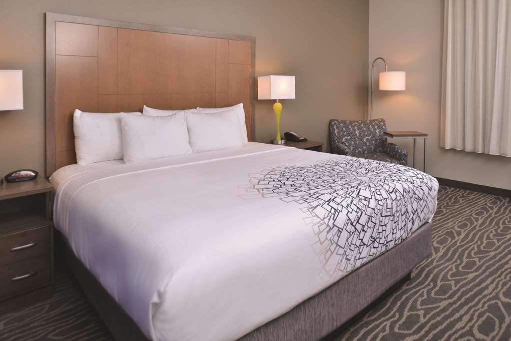 la quinta inn suites page at lake powell