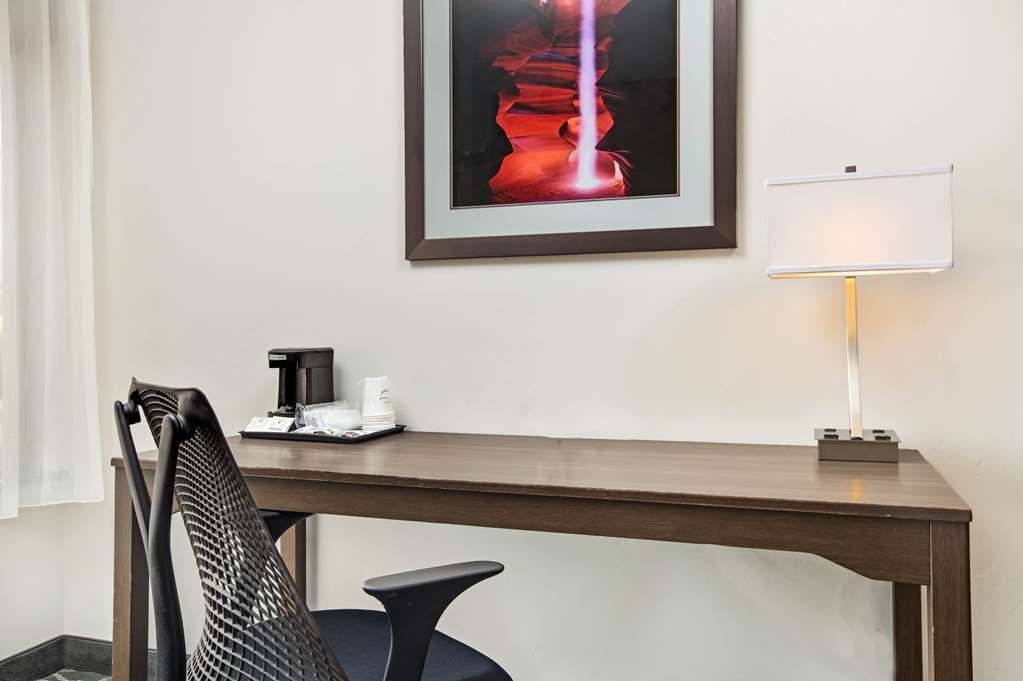 la quinta inn suites page at lake powell