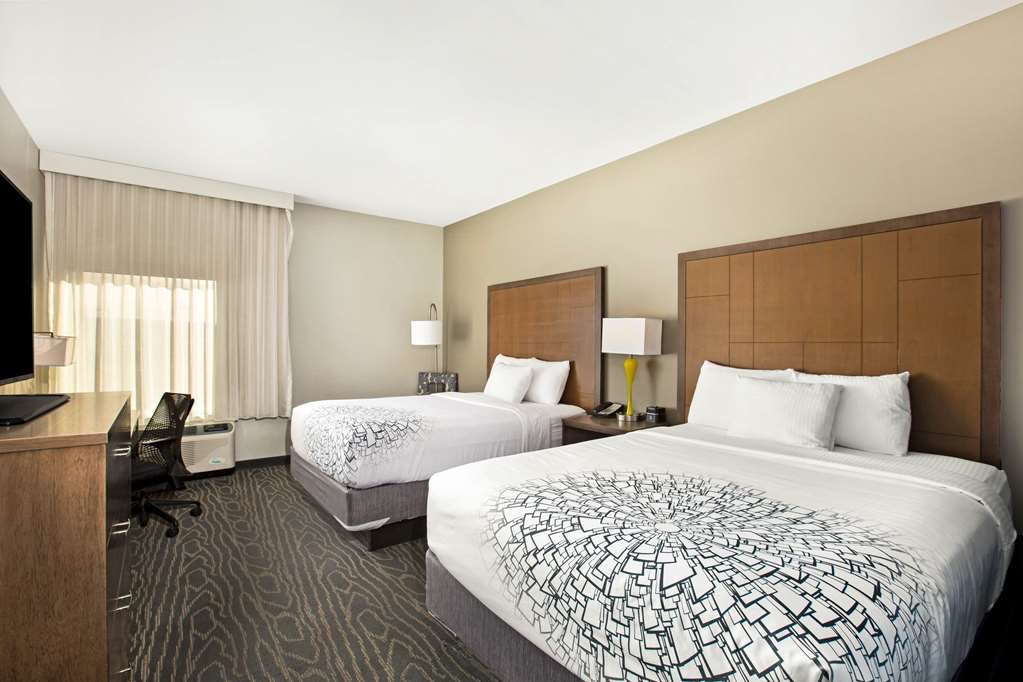 la quinta inn suites page at lake powell