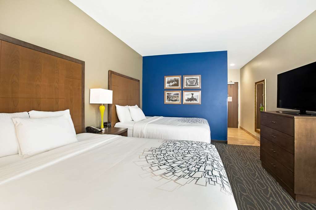 la quinta inn suites page at lake powell