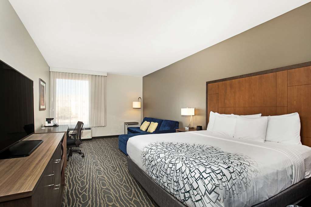 la quinta inn suites page at lake powell
