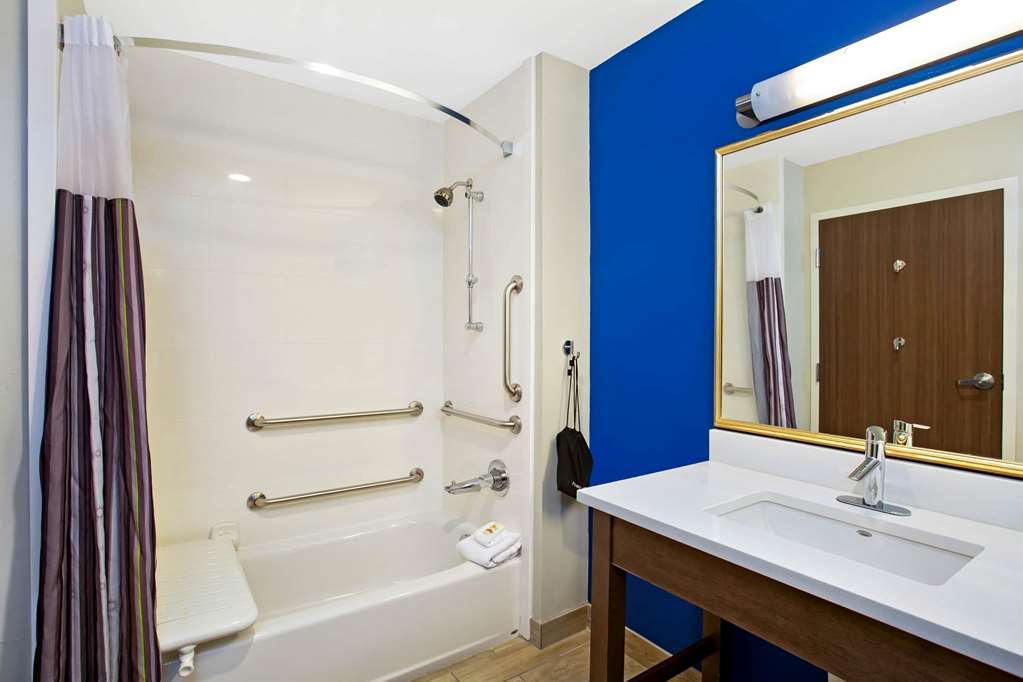 la quinta inn suites page at lake powell
