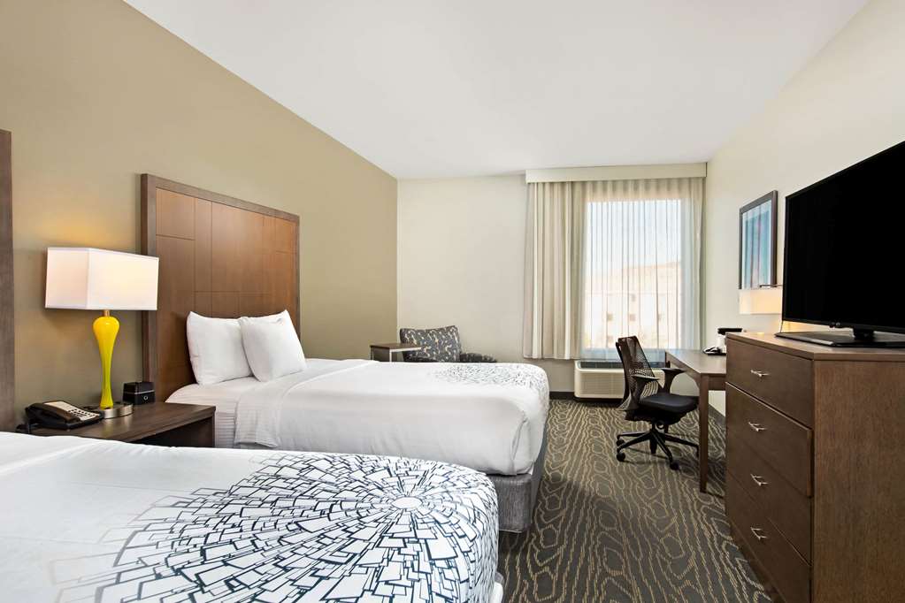 la quinta inn suites page at lake powell