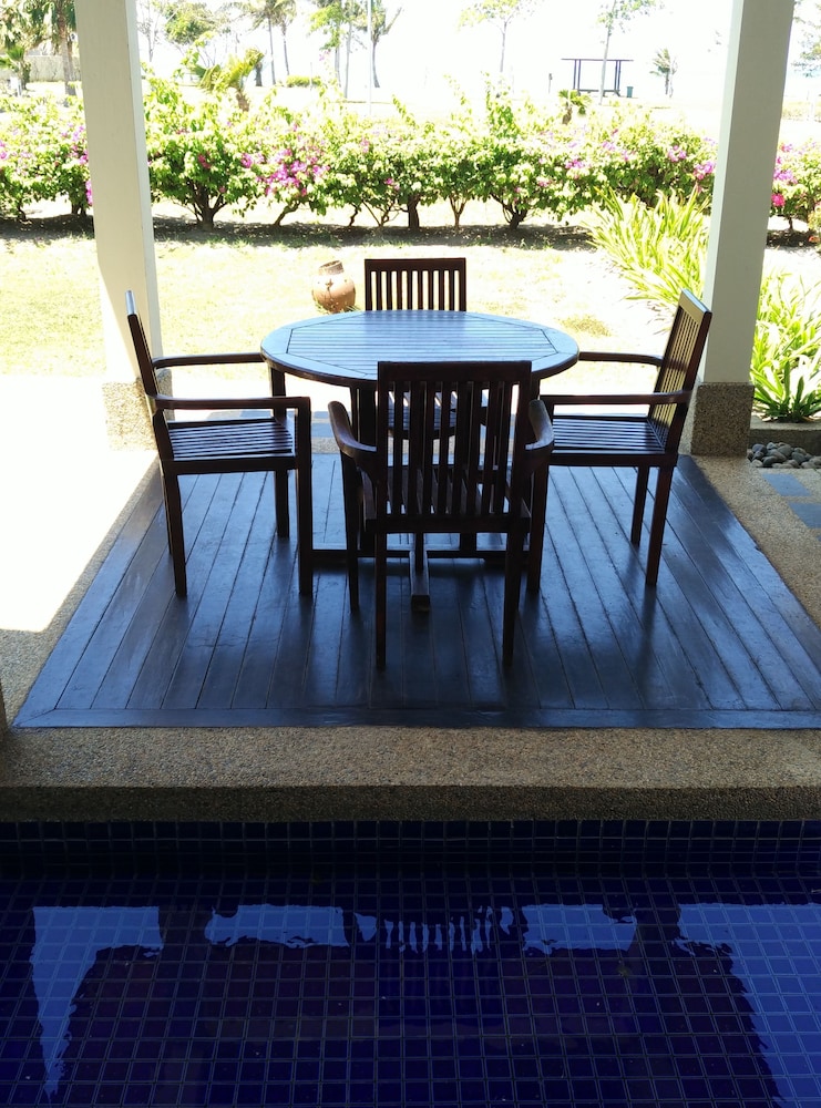 sabah beach villas and suites