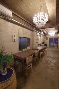 cinnamon guest house dogo hostel