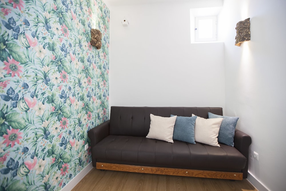 otilia apartments