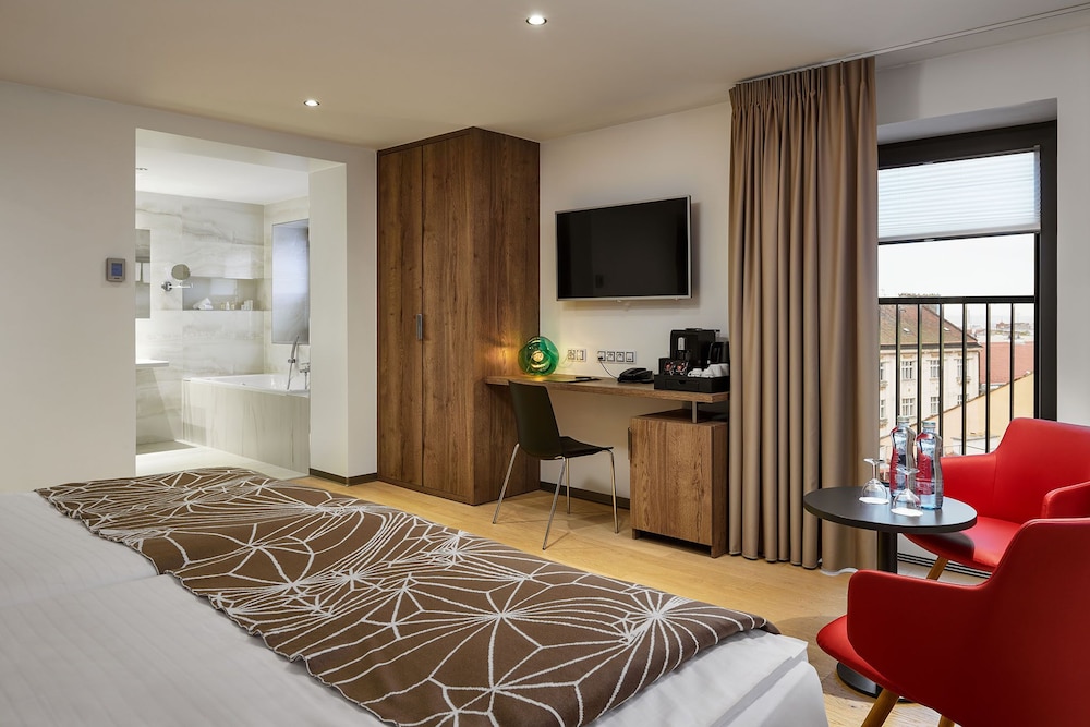 hotel passage